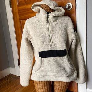 The North Face Pullover hoodie fleece jacket